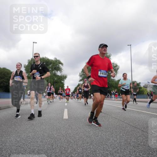29.06.2025 - hella hamburg halbmarathon Luisa Fischer http://msf.ph/oto/8474951 29.06.2025 10:46:21 Kennedybrücke 1521, 5219, 2450, 14694, 1, 089, 5268, 2450, 4334, 4353, 4891, 4892, 5268, 7557, 8233, 8435, 9304, 10536 meine-sportfotos.de