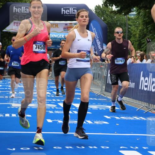 29.06.2025 - hella hamburg halbmarathon Strokosch-Dieckow http://msf.ph/oto/8474966 29.06.2025 10:46:11 Ziel 1569, 1759, 2048, 2590, 2707, 3056, 3087, 4949, 6388, 7450, 7961, 9497, 9585, 10796, 11094, 11125, 13630, 14200, 14262, 16136, 16466, 16475, 17190, 18702, 18797 meine-sportfotos.de