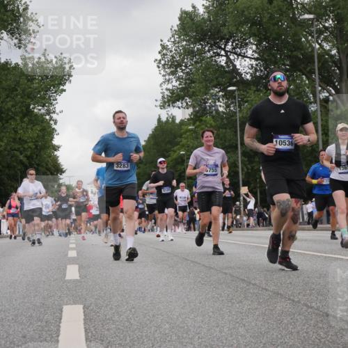 29.06.2025 - hella hamburg halbmarathon Luisa Fischer http://msf.ph/oto/8475238 29.06.2025 10:46:30 Kennedybrücke 3283, 1528, 4105, 11671, 755, 10536, 131, 13676, 1310, 1467, 3283, 3764, 4105, 4353, 5755, 8233, 10536 meine-sportfotos.de