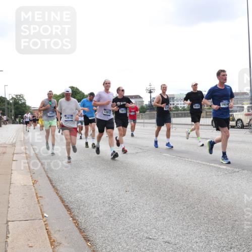 29.06.2025 - hella hamburg halbmarathon Lena Gebhardt http://msf.ph/oto/8475470 29.06.2025 10:33:14 Lombardsbrücke 928, 18951, 12812, 5917, 12813, 16246, 1078, 1237, 1324, 1732, 1764, 1995, 2038, 2054, 2085, 2276, 2838, 2959, 3341, 3391, 3422, 3708, 3753, 3812, 3871, 4030, 4096, 4164, 4445, 4555, 4650, 5110, 5180, 5581, 5917, 6040, 6773, 6861, 7705, 7982, 8170, 8595, 8839, 8891, 9034, 9143, 9258, 9289, 9471, 9542, 9591, 9592, 9750, 9768, 9780, 11229, 11260, 11713, 11756, 11826, 12039, 12423, 12424, 14305, 14743, 15951 meine-sportfotos.de