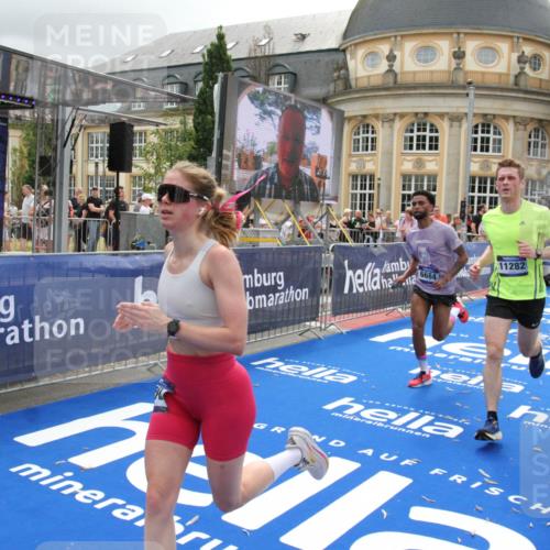 29.06.2025 - hella hamburg halbmarathon Michael Strokosch http://msf.ph/oto/8475802 29.06.2025 10:38:50 Ziel 2296, 2719, 6684, 8450, 9264, 9540, 10218, 11055, 11281, 11282, 13755, 13800, 14093, 15372, 19004 meine-sportfotos.de
