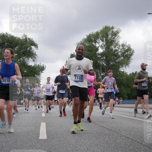 29.06.2025 - hella hamburg halbmarathon Luisa Fischer http://msf.ph/oto/8475972 29.06.2025 10:46:51 Kennedybrücke 3605, 3518, 9639, 9976, 1149, 461, 5370, 2158, 1878, 2103, 2158, 3518, 5265, 5370, 5720, 6012, 7461, 8135, 8991, 9831, 9976, 10083, 10200, 10202 meine-sportfotos.de