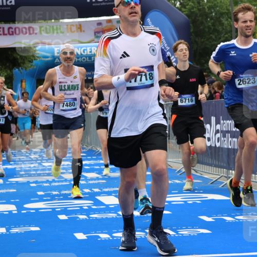 29.06.2025 - hella hamburg halbmarathon Strokosch-Dieckow http://msf.ph/oto/8476129 29.06.2025 10:47:11 Ziel 1460, 2623, 4093, 6134, 6168, 6203, 6373, 6700, 6716, 7480, 7908, 10208, 10211, 12579, 13007, 13672, 15684, 16286, 17718, 17915, 18856 meine-sportfotos.de