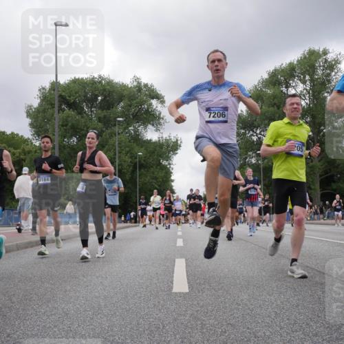 29.06.2025 - hella hamburg halbmarathon Luisa Fischer http://msf.ph/oto/8476253 29.06.2025 10:47:04 Kennedybrücke 3329, 8184, 7206, 610, 13526, 6096, 205, 18, 1816, 2343, 2361, 5214, 6096, 7205, 9704 meine-sportfotos.de