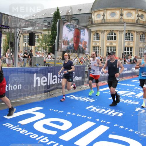 29.06.2025 - hella hamburg halbmarathon Michael Strokosch http://msf.ph/oto/8476429 29.06.2025 10:39:12 Ziel 1445, 3282, 4759, 6686, 6687, 11305, 11619, 12137, 13729, 15556, 16656, 16820, 17668, 18149, 18547 meine-sportfotos.de