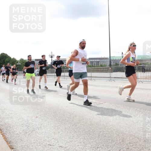 29.06.2025 - hella hamburg halbmarathon Lena Gebhardt http://msf.ph/oto/8476439 29.06.2025 10:33:18 Lombardsbrücke 3339, 20, 6773, 518, 1171, 1078, 1324, 1732, 1764, 1995, 2038, 2054, 2085, 2276, 2776, 2838, 2959, 3341, 3391, 3422, 3708, 3812, 3871, 4030, 4096, 4164, 4445, 4555, 4650, 5110, 5180, 5581, 5917, 6040, 6773, 6861, 6999, 7705, 7982, 8021, 8170, 8595, 8839, 8891, 9034, 9143, 9234, 9258, 9289, 9471, 9542, 9591, 9592, 9750, 9768, 9780, 11229, 11260, 11713, 11756, 11811, 11826, 12039, 12423, 12424, 14305, 14743, 15951 meine-sportfotos.de