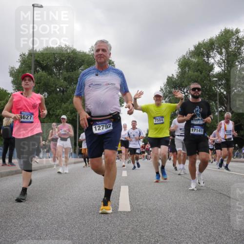 29.06.2025 - hella hamburg halbmarathon Luisa Fischer http://msf.ph/oto/8476477 29.06.2025 10:47:14 Kennedybrücke 4627, 30, 12792, 7504, 148, 17141, 6931, 18, 3597, 4636, 5001, 5192, 5201, 5649, 6931, 7197, 8504, 9704, 10097 meine-sportfotos.de