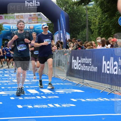 29.06.2025 - hella hamburg halbmarathon Strokosch-Dieckow http://msf.ph/oto/8476509 29.06.2025 10:47:04 Ziel 1460, 1689, 2623, 4093, 4377, 5472, 6373, 6700, 7908, 9794, 10122, 12579, 13007, 13728, 14415, 14449, 14594, 14783, 15684, 15825, 16081, 17718, 17979 meine-sportfotos.de