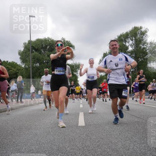 29.06.2025 - hella hamburg halbmarathon Luisa Fischer http://msf.ph/oto/8476582 29.06.2025 10:47:18 Kennedybrücke 15848, 7197, 66, 2257, 157, 3597, 2258, 3597, 4636, 4866, 5001, 5192, 5201, 5649, 5902, 5905, 6334, 6931, 7197, 8504, 9879, 10006, 10097, 10220 meine-sportfotos.de