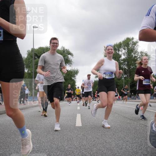 29.06.2025 - hella hamburg halbmarathon Luisa Fischer http://msf.ph/oto/8476594 29.06.2025 10:47:19 Kennedybrücke 15848, 5001, 7197, 14866, 2258, 3597, 4636, 4866, 5001, 5192, 5201, 5902, 5905, 6226, 6334, 6931, 7197, 8504, 9879, 10006, 10097, 10220 meine-sportfotos.de