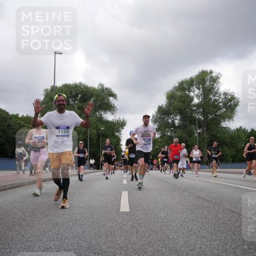 29.06.2025 - hella hamburg halbmarathon Luisa Fischer http://msf.ph/oto/8476615 29.06.2025 10:47:20 Kennedybrücke 299, 1155, 14654, 5001, 2258, 5201, 2258, 3597, 4636, 4866, 5001, 5192, 5201, 5902, 5905, 6226, 6334, 6931, 7197, 8504, 9879, 10006, 10097, 10220 meine-sportfotos.de