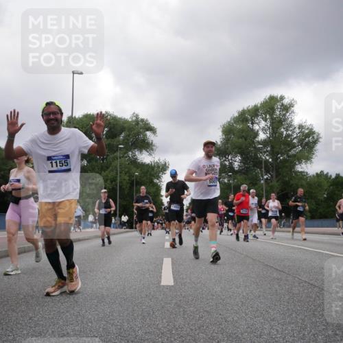 29.06.2025 - hella hamburg halbmarathon Luisa Fischer http://msf.ph/oto/8476622 29.06.2025 10:47:20 Kennedybrücke 1155, 1373, 14654, 5001, 2258, 2258, 3597, 4636, 4866, 5001, 5192, 5201, 5902, 5905, 6226, 6334, 6931, 7197, 8504, 9879, 10006, 10097, 10220 meine-sportfotos.de