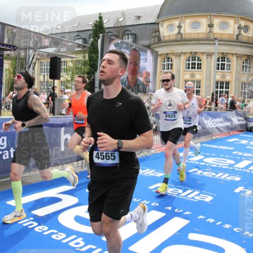 29.06.2025 - hella hamburg halbmarathon Michael Strokosch http://msf.ph/oto/8476718 29.06.2025 10:39:22 Ziel 2044, 4565, 5752, 6037, 8319, 8925, 12046, 13479, 14311, 14359, 15866, 17646 meine-sportfotos.de