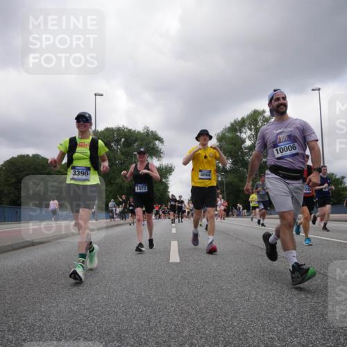 29.06.2025 - hella hamburg halbmarathon Luisa Fischer http://msf.ph/oto/8476746 29.06.2025 10:47:26 Kennedybrücke 10325, 3390, 1023, 4866, 10006, 220, 1400, 1459, 2258, 2674, 2733, 4866, 5902, 5905, 6226, 6334, 8058, 8591, 9879, 10006, 10097, 10220, 10285, 10553 meine-sportfotos.de