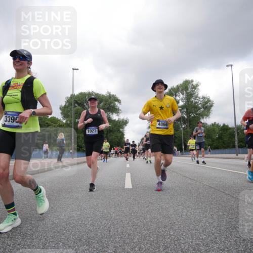 29.06.2025 - hella hamburg halbmarathon Luisa Fischer http://msf.ph/oto/8476754 29.06.2025 10:47:26 Kennedybrücke 3390, 1023, 4866, 6226, 022, 1400, 1459, 2258, 2674, 2733, 4866, 5902, 5905, 6226, 6334, 8058, 8591, 9879, 10006, 10097, 10220, 10285, 10553 meine-sportfotos.de