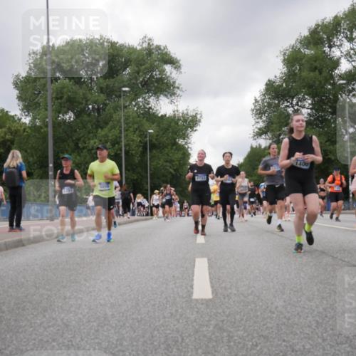 29.06.2025 - hella hamburg halbmarathon Luisa Fischer http://msf.ph/oto/8476806 29.06.2025 10:47:29 Kennedybrücke 2733, 5890, 1337, 1400, 1026, 1400, 1459, 1802, 1804, 2258, 2674, 2733, 3065, 5127, 5902, 5905, 6226, 8058, 8591, 9879, 10220, 10285, 10553 meine-sportfotos.de