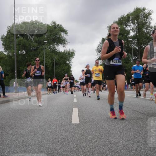 29.06.2025 - hella hamburg halbmarathon Luisa Fischer http://msf.ph/oto/8476896 29.06.2025 10:47:36 Kennedybrücke 8591, 7926, 1802, 10285, 058, 1026, 1095, 1459, 1802, 1804, 2073, 2674, 3065, 4968, 5127, 5355, 7489, 8058, 8591, 8870, 9331, 9333, 10285, 10553 meine-sportfotos.de