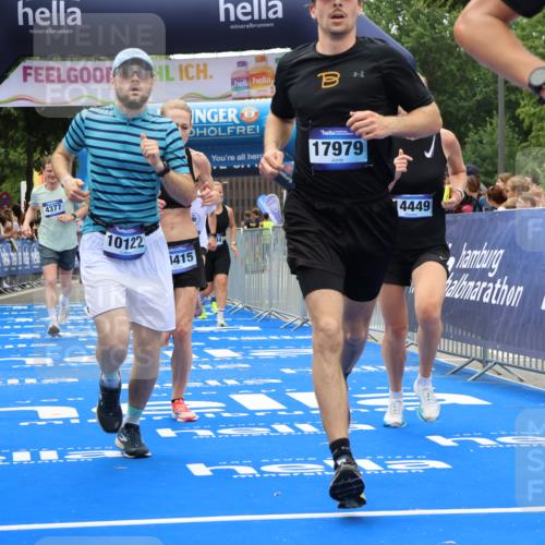29.06.2025 - hella hamburg halbmarathon Strokosch-Dieckow http://msf.ph/oto/8476912 29.06.2025 10:46:59 Ziel 1139, 1460, 1689, 4091, 4377, 5472, 6700, 9794, 10122, 12579, 13728, 14385, 14415, 14449, 14594, 14783, 15825, 16081, 17979 meine-sportfotos.de