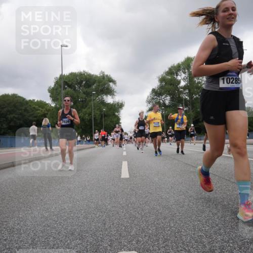 29.06.2025 - hella hamburg halbmarathon Luisa Fischer http://msf.ph/oto/8476920 29.06.2025 10:47:36 Kennedybrücke 7926, 1802, 1804, 10285, 1026, 1095, 1459, 1802, 1804, 2073, 2674, 3065, 4968, 5127, 5355, 7489, 8058, 8591, 8870, 9331, 9333, 10285, 10553 meine-sportfotos.de