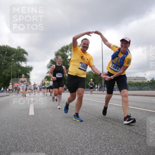 29.06.2025 - hella hamburg halbmarathon Luisa Fischer http://msf.ph/oto/8476985 29.06.2025 10:47:39 Kennedybrücke 3065, 1802, 1804, 1026, 1095, 1802, 1804, 2073, 3065, 4968, 5127, 5355, 7489, 8763, 8870, 9331, 9333, 10285, 10707 meine-sportfotos.de