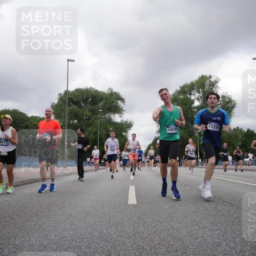 29.06.2025 - hella hamburg halbmarathon Luisa Fischer http://msf.ph/oto/8477278 29.06.2025 10:47:47 Kennedybrücke 6971, 6972, 7326, 9331, 18080, 12256, 2186, 2692, 3596, 4968, 5355, 6036, 6895, 7489, 8763, 8870, 9331, 9333, 10707 meine-sportfotos.de