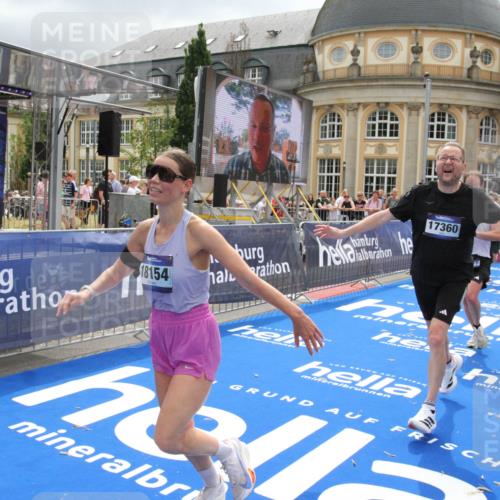 29.06.2025 - hella hamburg halbmarathon Michael Strokosch http://msf.ph/oto/8477293 29.06.2025 10:39:42 Ziel 1358, 4398, 4888, 11284, 11806, 14077, 15094, 15435, 15828, 16580, 16761, 17215, 17360, 17425, 18154, 18285, 18803 meine-sportfotos.de