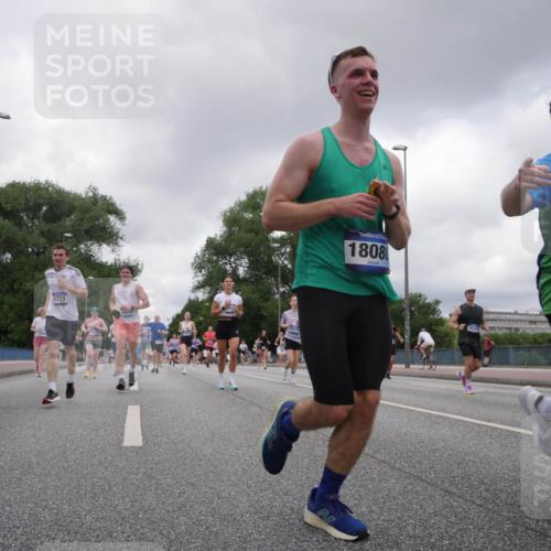 29.06.2025 - hella hamburg halbmarathon Luisa Fischer http://msf.ph/oto/8477315 29.06.2025 10:47:47 Kennedybrücke 9331, 732, 9333, 1808, 10707, 1225, 2186, 2692, 3596, 4968, 5355, 6036, 6895, 7489, 8763, 8870, 9331, 9333, 10707 meine-sportfotos.de