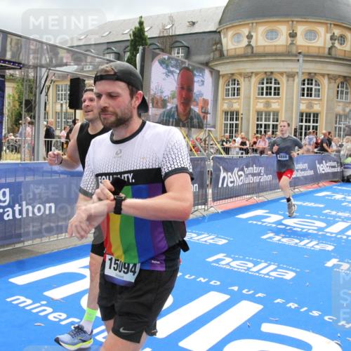 29.06.2025 - hella hamburg halbmarathon Michael Strokosch http://msf.ph/oto/8477429 29.06.2025 10:39:45 Ziel 1358, 4398, 4888, 11284, 11806, 13190, 14077, 14204, 15094, 15435, 15744, 16580, 16761, 17005, 17425, 17792, 18013 meine-sportfotos.de