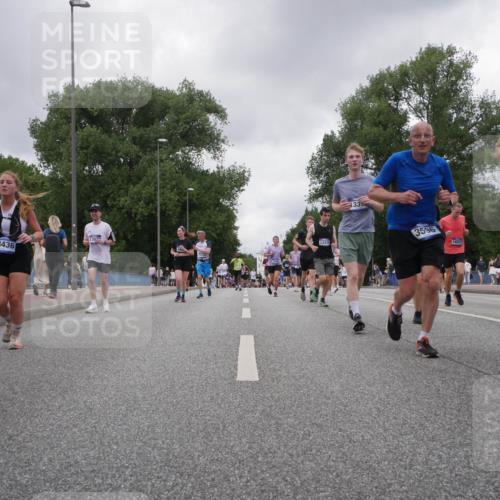 29.06.2025 - hella hamburg halbmarathon Luisa Fischer http://msf.ph/oto/8477504 29.06.2025 10:47:53 Kennedybrücke 8436, 12318, 1339, 3596, 16572, 14544, 571, 2186, 2692, 3596, 4215, 5730, 5731, 6036, 6895 meine-sportfotos.de