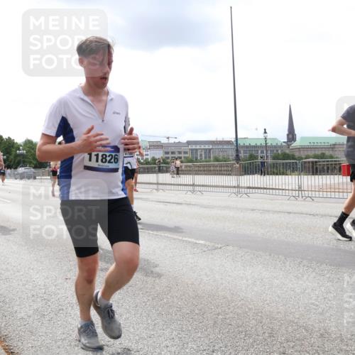 29.06.2025 - hella hamburg halbmarathon Lena Gebhardt http://msf.ph/oto/8477530 29.06.2025 10:33:23 Lombardsbrücke 15964, 11826, 9780, 1324, 1764, 1995, 2038, 2054, 2085, 2342, 2776, 2838, 2959, 3170, 3341, 3391, 3708, 3812, 3871, 4030, 4096, 4164, 4361, 4433, 4445, 4449, 4555, 4650, 5075, 5110, 5180, 5569, 5581, 5917, 6109, 6773, 6854, 6861, 6999, 7653, 7705, 7982, 8021, 8157, 8170, 8282, 8595, 8891, 9143, 9234, 9258, 9289, 9438, 9471, 9591, 9592, 9750, 9768, 9780, 9799, 11229, 11260, 11713, 11811, 11826, 12039, 12423, 12424, 14305, 14743, 15951 meine-sportfotos.de