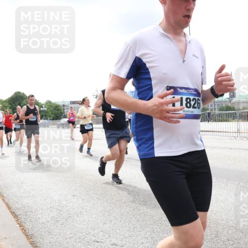 29.06.2025 - hella hamburg halbmarathon Lena Gebhardt http://msf.ph/oto/8477622 29.06.2025 10:33:23 Lombardsbrücke 9591, 5964, 3341, 1826, 1324, 1764, 1995, 2038, 2054, 2085, 2342, 2776, 2838, 2959, 3170, 3341, 3391, 3708, 3812, 3871, 4030, 4096, 4164, 4361, 4433, 4445, 4449, 4555, 4650, 5075, 5110, 5180, 5569, 5581, 5917, 6109, 6773, 6854, 6861, 6999, 7653, 7705, 7982, 8021, 8157, 8170, 8282, 8595, 8891, 9143, 9234, 9258, 9289, 9438, 9471, 9591, 9592, 9750, 9768, 9780, 9799, 11229, 11260, 11713, 11811, 11826, 12039, 12423, 12424, 14305, 14743, 15951 meine-sportfotos.de