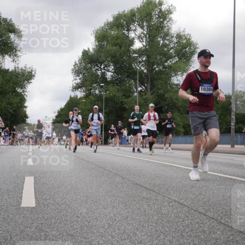 29.06.2025 - hella hamburg halbmarathon Luisa Fischer http://msf.ph/oto/8477816 29.06.2025 10:48:05 Kennedybrücke 8582, 3506, 10304, 10303, 1713, 3506, 4215, 6922, 7541, 7610, 7818, 10223, 10303, 10304 meine-sportfotos.de