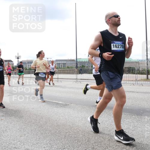 29.06.2025 - hella hamburg halbmarathon Lena Gebhardt http://msf.ph/oto/8477838 29.06.2025 10:33:24 Lombardsbrücke 959, 9591, 964, 3341, 16270, 1324, 1764, 1995, 2038, 2054, 2085, 2342, 2776, 2838, 2959, 3170, 3341, 3391, 3708, 3812, 3871, 4030, 4096, 4164, 4361, 4433, 4445, 4449, 4555, 4650, 5075, 5096, 5110, 5141, 5180, 5569, 5581, 5917, 6109, 6773, 6854, 6999, 7653, 7705, 7982, 8021, 8157, 8282, 8595, 8891, 9143, 9234, 9258, 9289, 9438, 9471, 9591, 9592, 9750, 9768, 9780, 9799, 11229, 11260, 11713, 11811, 11826, 12039, 12423, 12424, 14305, 14743, 15951 meine-sportfotos.de