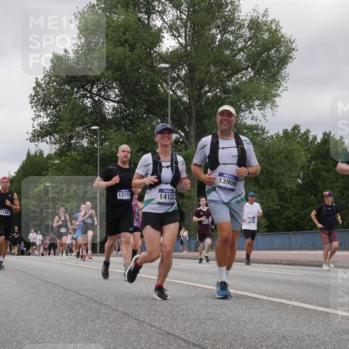 29.06.2025 - hella hamburg halbmarathon Luisa Fischer http://msf.ph/oto/8477929 29.06.2025 10:48:08 Kennedybrücke 13261, 7541, 13115, 14123, 13906, 3506, 23, 6922, 1273, 1685, 1713, 3238, 3506, 6002, 6922, 7541, 7610, 10223, 10303, 10304 meine-sportfotos.de