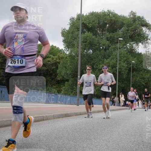 29.06.2025 - hella hamburg halbmarathon Luisa Fischer http://msf.ph/oto/8477971 29.06.2025 10:48:11 Kennedybrücke 2610, 18459, 1845, 13973, 1273, 1685, 1713, 3238, 3506, 6002, 6922, 7541, 8605, 10223 meine-sportfotos.de