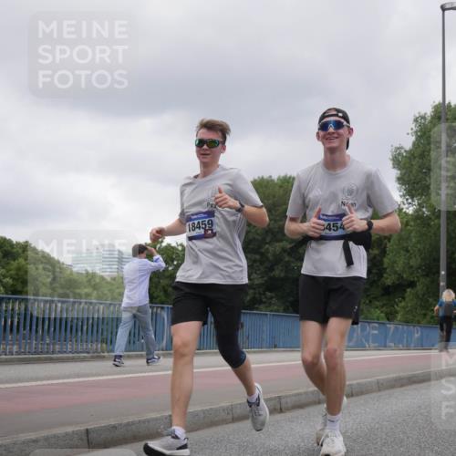 29.06.2025 - hella hamburg halbmarathon Luisa Fischer http://msf.ph/oto/8478008 29.06.2025 10:48:14 Kennedybrücke 18459, 454, 1273, 1685, 1713, 3238, 6002, 6922, 7216, 7541, 8605, 9085, 10223 meine-sportfotos.de