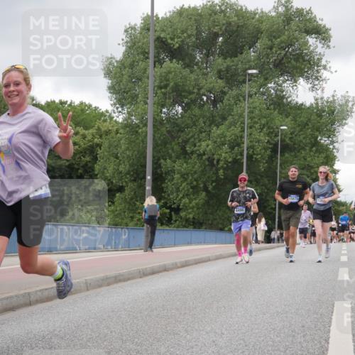 29.06.2025 - hella hamburg halbmarathon Luisa Fischer http://msf.ph/oto/8478038 29.06.2025 10:48:16 Kennedybrücke 4496, 15675, 139, 1834, 1273, 1685, 1713, 3238, 6002, 7216, 7541, 8605, 9084, 9085, 10223 meine-sportfotos.de