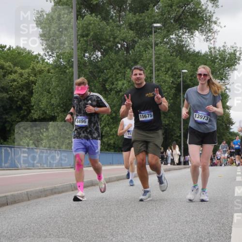 29.06.2025 - hella hamburg halbmarathon Luisa Fischer http://msf.ph/oto/8478079 29.06.2025 10:48:19 Kennedybrücke 4496, 111, 15675, 13973, 9397, 1273, 1685, 3238, 6002, 7216, 8605, 9084, 9085 meine-sportfotos.de