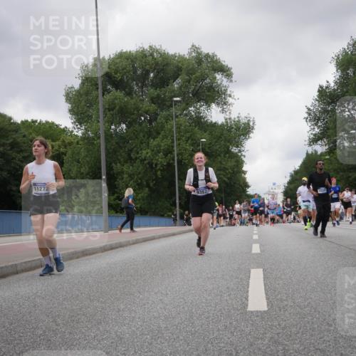 29.06.2025 - hella hamburg halbmarathon Luisa Fischer http://msf.ph/oto/8478147 29.06.2025 10:48:22 Kennedybrücke 11272, 9397, 18341, 9084, 1024, 6841, 7216, 8605, 8745, 9084, 9085 meine-sportfotos.de