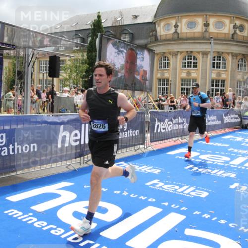 29.06.2025 - hella hamburg halbmarathon Michael Strokosch http://msf.ph/oto/8478179 29.06.2025 10:40:10 Ziel 2826, 4381, 5007, 5050, 5508, 5916, 6080, 7495, 8933, 12091, 13514, 15424, 17973 meine-sportfotos.de