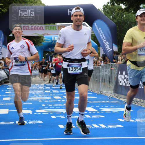 29.06.2025 - hella hamburg halbmarathon Strokosch-Dieckow http://msf.ph/oto/8478223 29.06.2025 10:46:37 Ziel 1920, 1942, 3976, 5459, 6630, 8482, 9051, 9232, 9529, 13525, 13554, 15026, 15133, 15206, 15714, 16175, 17281, 17461, 17743, 17865, 18297, 18882, 19128 meine-sportfotos.de