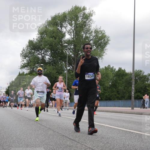 29.06.2025 - hella hamburg halbmarathon Luisa Fischer http://msf.ph/oto/8478296 29.06.2025 10:48:26 Kennedybrücke 173, 12717, 16494, 1024, 18341, 1024, 1798, 4388, 6841, 6888, 7216, 8745, 8907, 9084, 9085 meine-sportfotos.de
