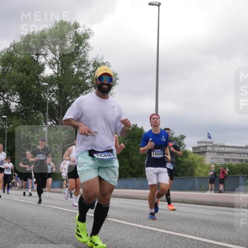 29.06.2025 - hella hamburg halbmarathon Luisa Fischer http://msf.ph/oto/8478331 29.06.2025 10:48:28 Kennedybrücke 1798, 8745, 16494, 13580, 6841, 1024, 1798, 4337, 4388, 6841, 6888, 8745, 8907, 9084, 10668 meine-sportfotos.de