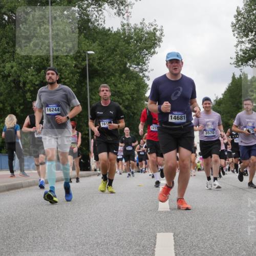 29.06.2025 - hella hamburg halbmarathon Luisa Fischer http://msf.ph/oto/8478447 29.06.2025 10:48:35 Kennedybrücke 16244, 951, 5809, 16, 14777, 1219, 14681, 3570, 167, 1774, 1798, 3570, 4275, 4337, 4388, 5099, 5949, 6888, 8907, 10668 meine-sportfotos.de