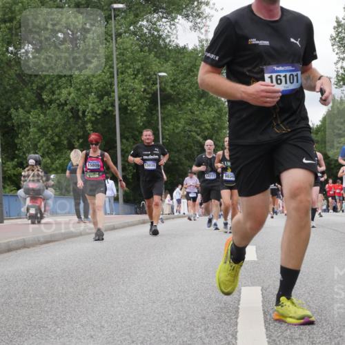 29.06.2025 - hella hamburg halbmarathon Luisa Fischer http://msf.ph/oto/8478543 29.06.2025 10:48:39 Kennedybrücke 15809, 13039, 14777, 9036, 16101, 2779, 12334, 13, 1774, 2550, 2779, 3570, 4275, 4337, 5099, 5949, 7859, 10668, 10727 meine-sportfotos.de