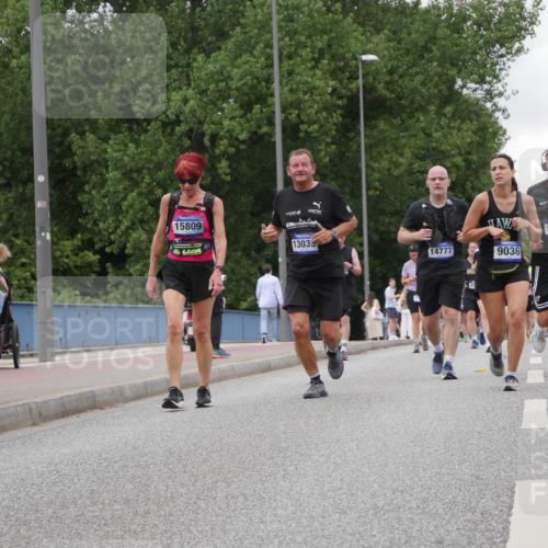 29.06.2025 - hella hamburg halbmarathon Luisa Fischer http://msf.ph/oto/8478579 29.06.2025 10:48:41 Kennedybrücke 15809, 13039, 14777, 9036, 1685, 16916, 727, 1774, 2550, 2779, 3570, 4275, 4337, 5099, 5949, 7859, 7912, 10727 meine-sportfotos.de