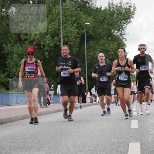 29.06.2025 - hella hamburg halbmarathon Luisa Fischer http://msf.ph/oto/8478589 29.06.2025 10:48:41 Kennedybrücke 2, 15809, 13039, 16916, 6850, 14777, 9036, 2322, 97, 1691, 1774, 2550, 2779, 3570, 4275, 4337, 5099, 5949, 7859, 7912, 10727 meine-sportfotos.de