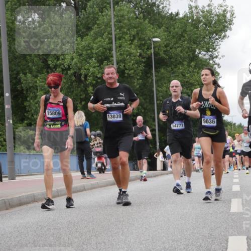 29.06.2025 - hella hamburg halbmarathon Luisa Fischer http://msf.ph/oto/8478595 29.06.2025 10:48:42 Kennedybrücke 15809, 13039, 12322, 14777, 9036, 16916, 314, 16850, 1774, 2550, 2779, 3570, 4275, 5099, 5949, 7859, 7912, 10727 meine-sportfotos.de