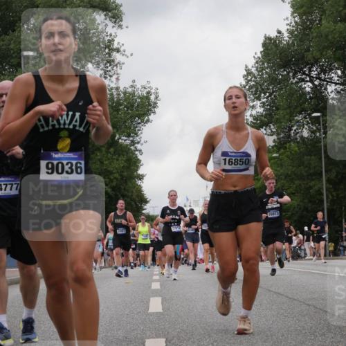 29.06.2025 - hella hamburg halbmarathon Luisa Fischer http://msf.ph/oto/8478650 29.06.2025 10:48:45 Kennedybrücke 14777, 9036, 2007, 7912, 10, 5190, 16850, 16913, 2550, 1774, 2550, 2779, 5099, 7859, 7912, 10562, 10727 meine-sportfotos.de