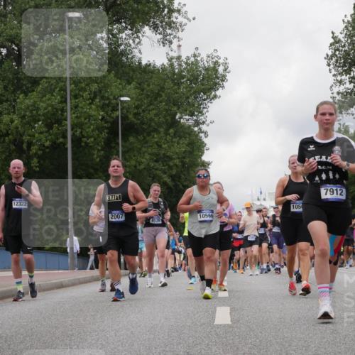 29.06.2025 - hella hamburg halbmarathon Luisa Fischer http://msf.ph/oto/8478726 29.06.2025 10:48:49 Kennedybrücke 12322, 2007, 10566, 9536, 533, 14758, 15756, 1285, 105, 7912, 15517, 8272, 846, 2550, 2779, 2846, 3993, 5190, 5339, 7699, 7859, 7912, 9536, 10562, 10727 meine-sportfotos.de